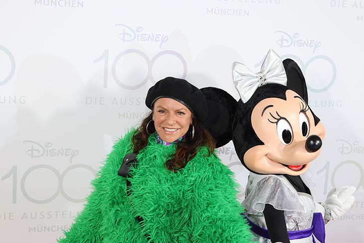 Christine  Neubauer @ "Disney 100 - Die Ausstellung" in der Kleinen Olympiahalle im Olympiapark (©Foto: Martin Schmitz)